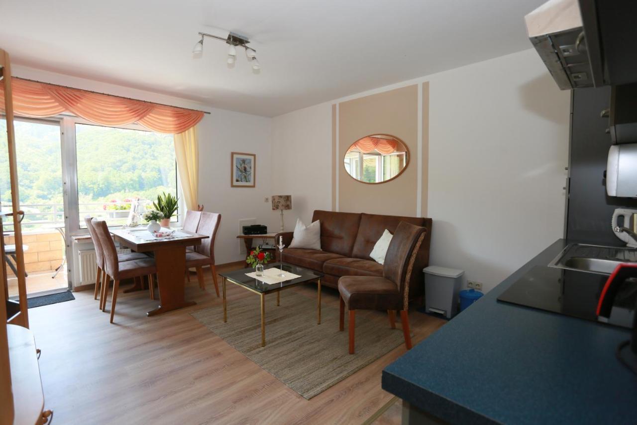 Ferienwohnung Moselblick-Stein Valwig Exteriör bild